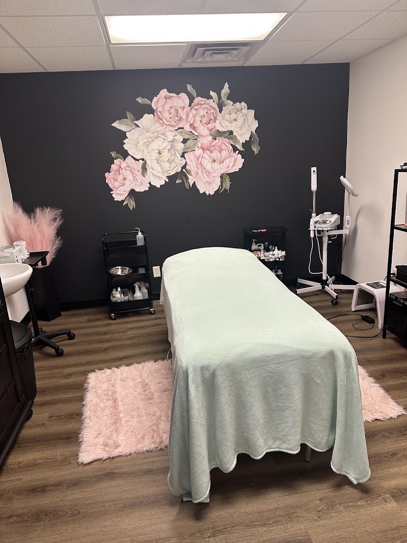 Beyond Heavenly Skincare by Jamie, beauty salon in Mountain Home, AR, photo 1 of 2